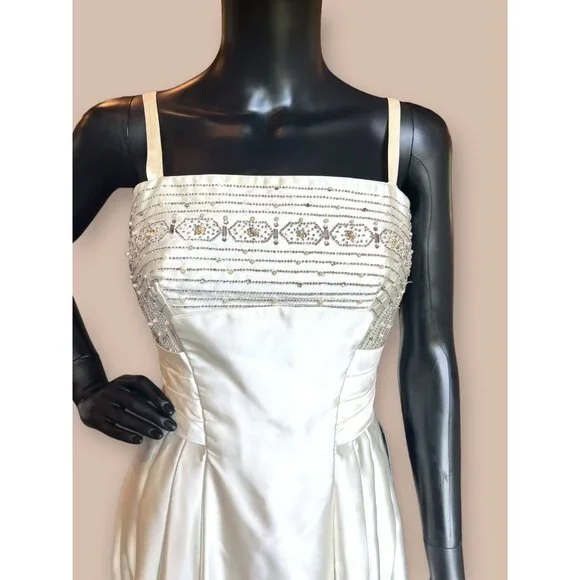 Vintage Obi Waist/Bow 60s Beaded Liquid Satin Wedding Dress - Picture 3 of 6